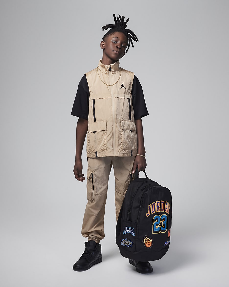 NIKE公式】ジョーダン パッチ バックパック ジュニアバックパック (27L).オンラインストア (通販サイト)